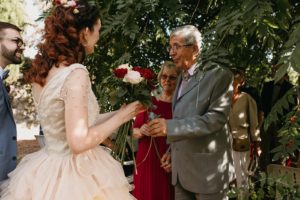 Rituel. Rituel de cérémonie. Rituel du bouquet. Officiante de cérémonie. Sur mesure.